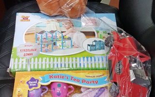 новогодние подарки в дошкольную группу Арефинской общеобразовательной школы