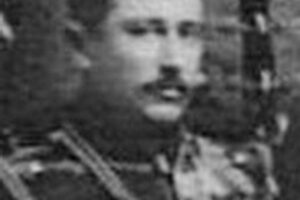 Панов Алексей Алексеевич Среди офицеров 11-го гусарского Изюмского полка на проводах в отставку полковника князя Эристова А. С. г. Луцк. Осень, 1913 г.